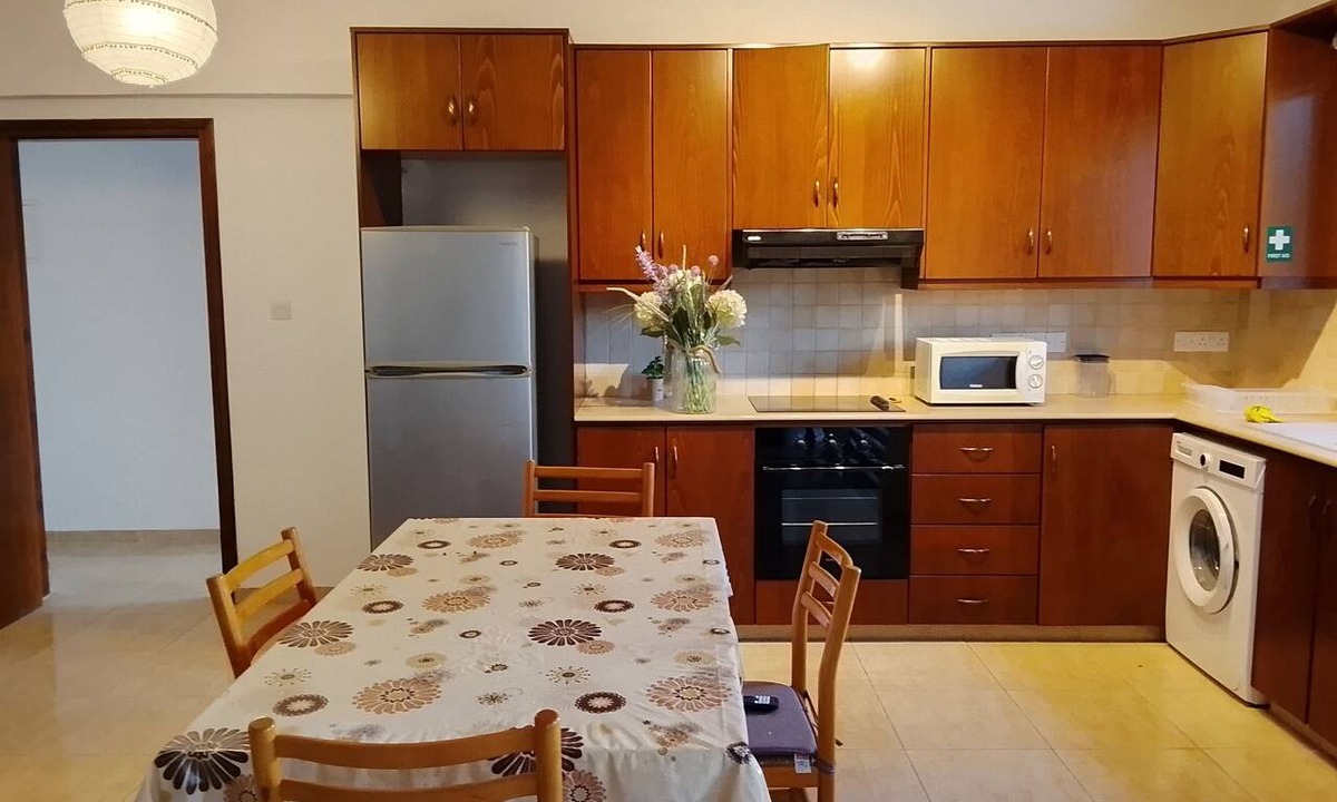 Oroklini Apartment | 2-bedroom apartment in superb Oroklini with cool AC.family and pet friendly.