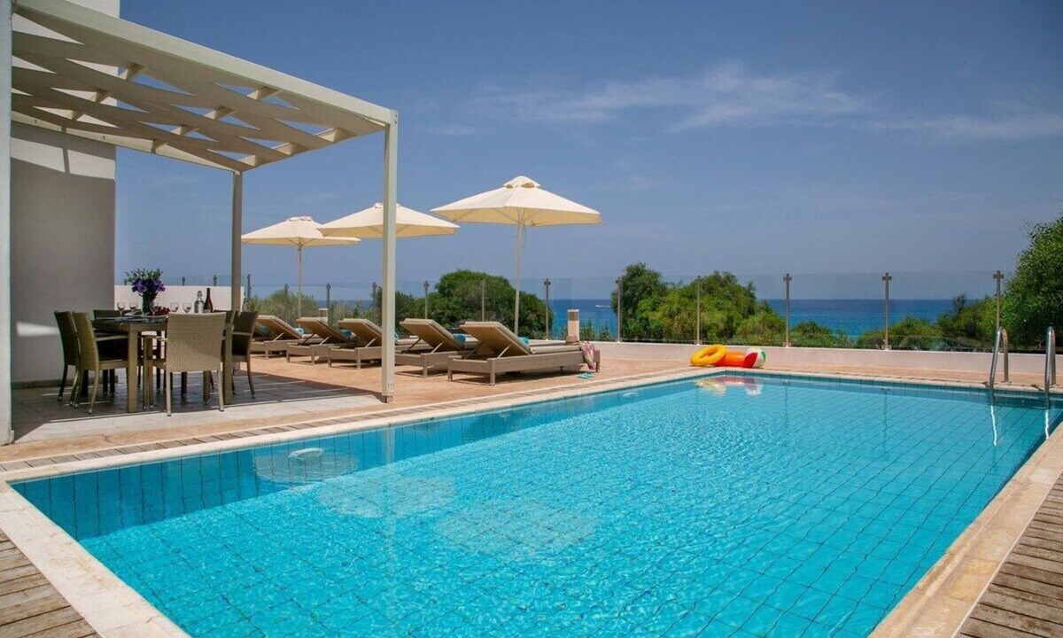 Pernera Villa | 4 BR Villa Sea View Private Pool Whirlpool