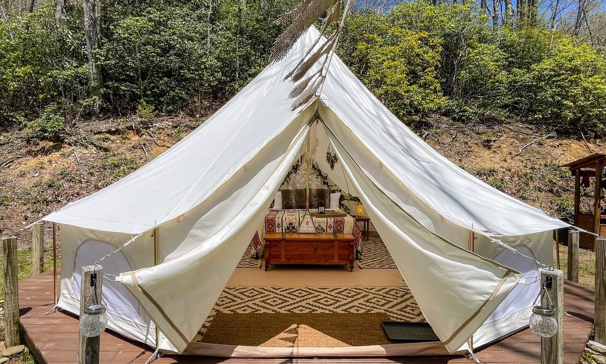 Cranberry Falls RV Rental | 4200ft Luxury Stargazing Glamping Haven, Ultra-Private, Near BRP
