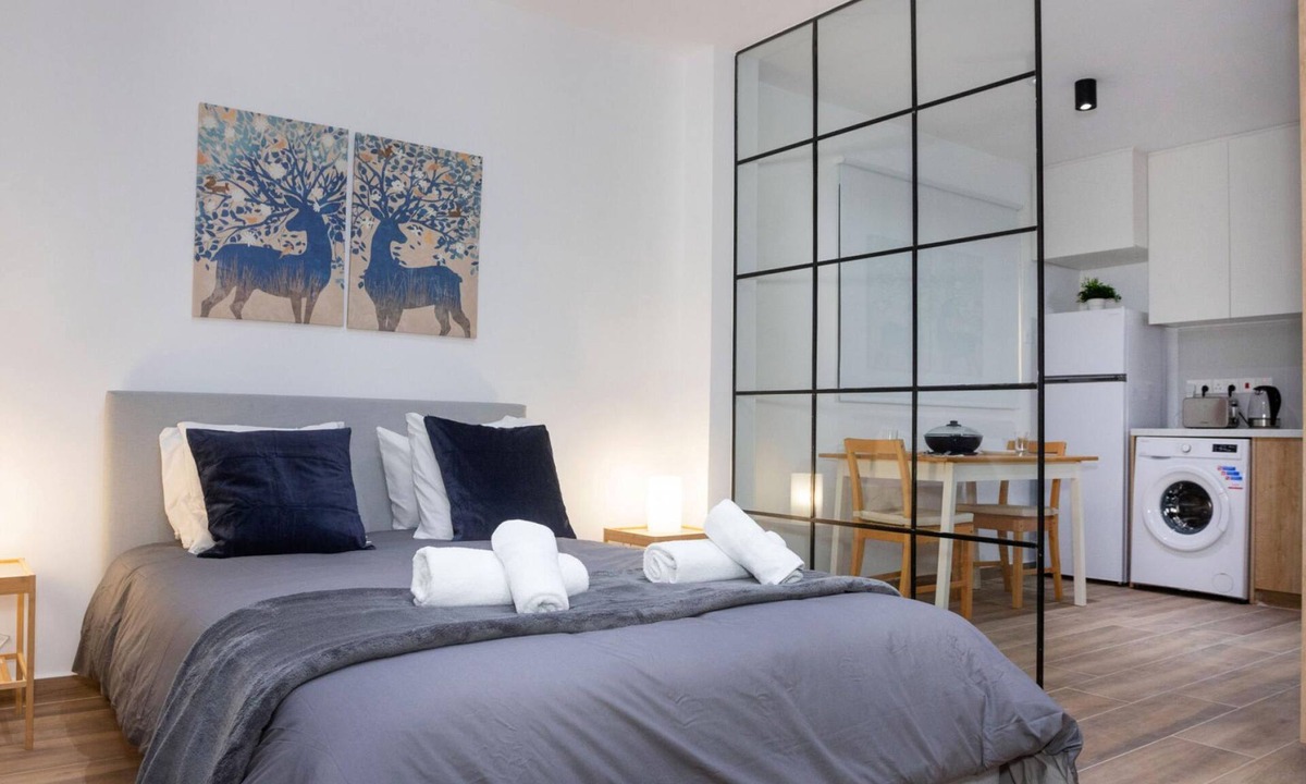 Neapolis Apartment | 89 LIM - Stay Zen Studio