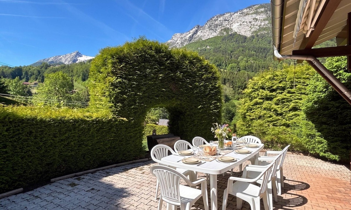 Thones Apartment | Accessible Apartment “La Padouck” with Mountain View, Private Terrace and Wi-Fi