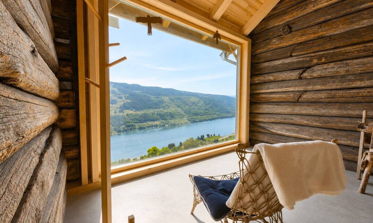 Al House | Architect designed sleeping box in barn