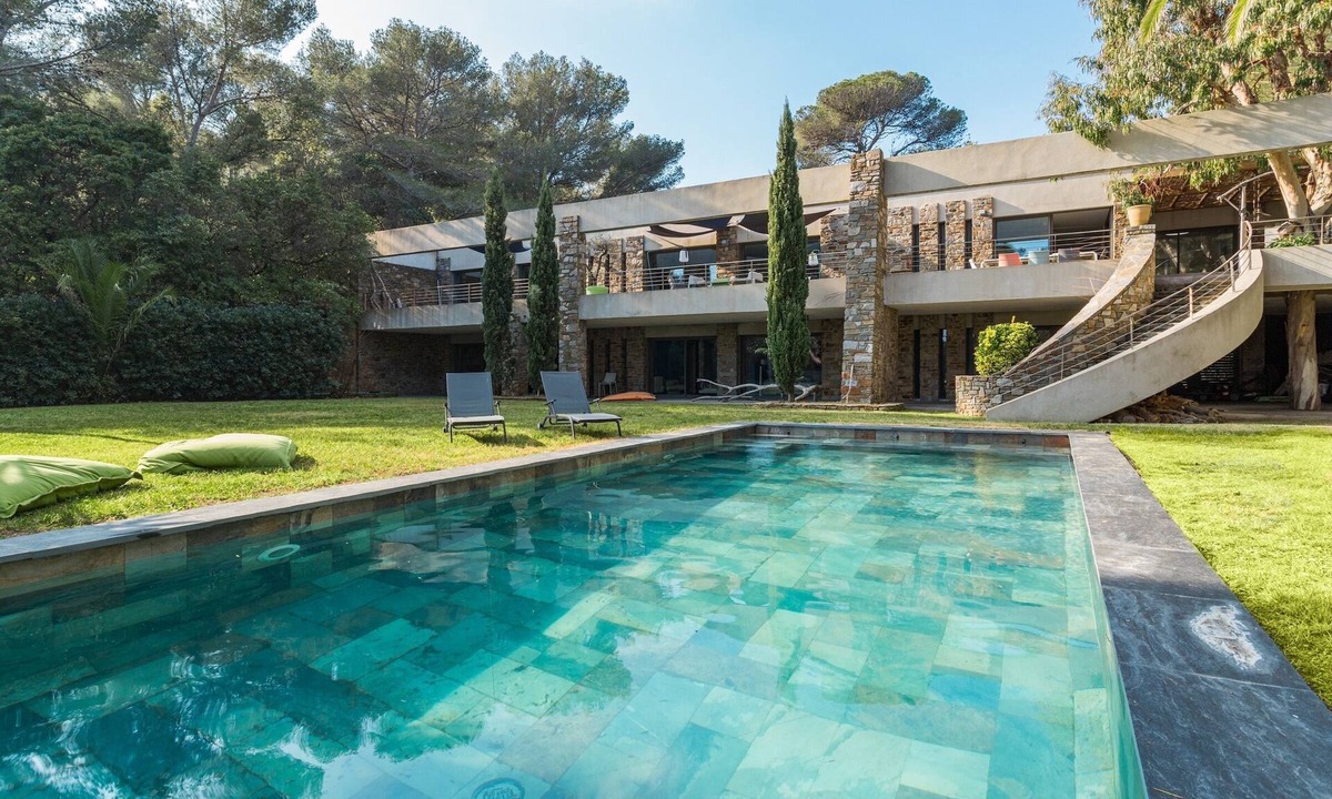 Cap Benat Villa | Architect villa, sea view, air-condition, heated pool, big garden, beach at 220m