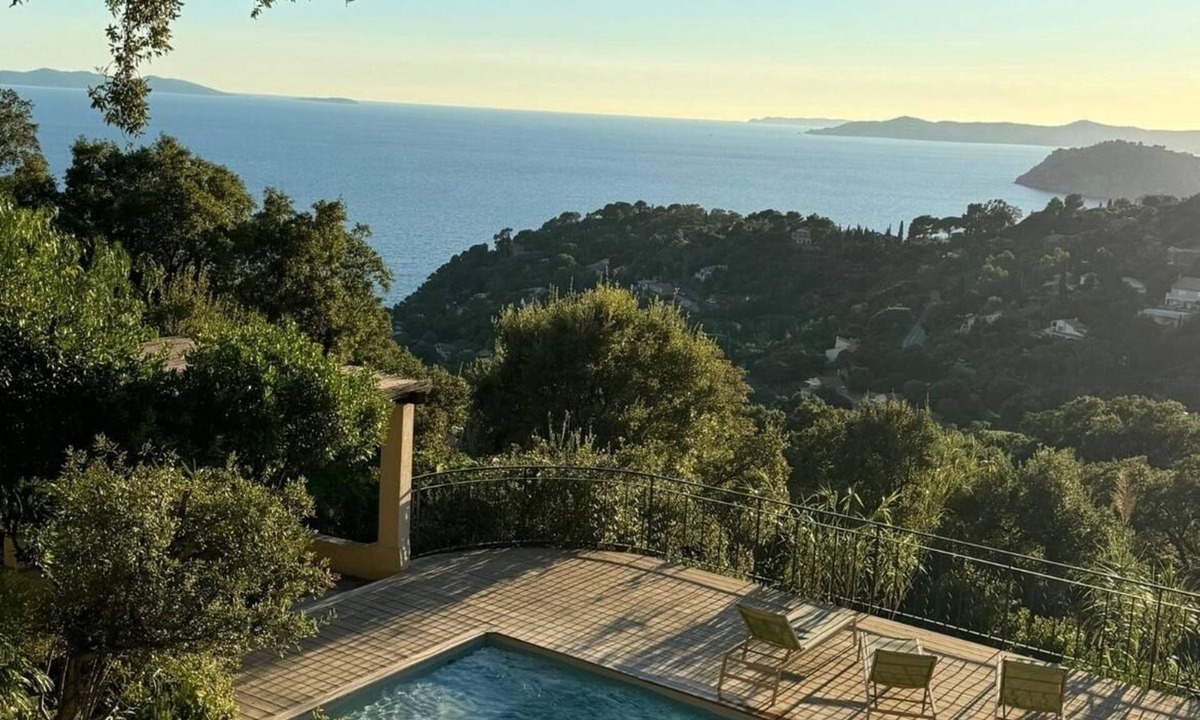 Le Rayol Villa | beautiful family villa with superb sea views and swimming pool