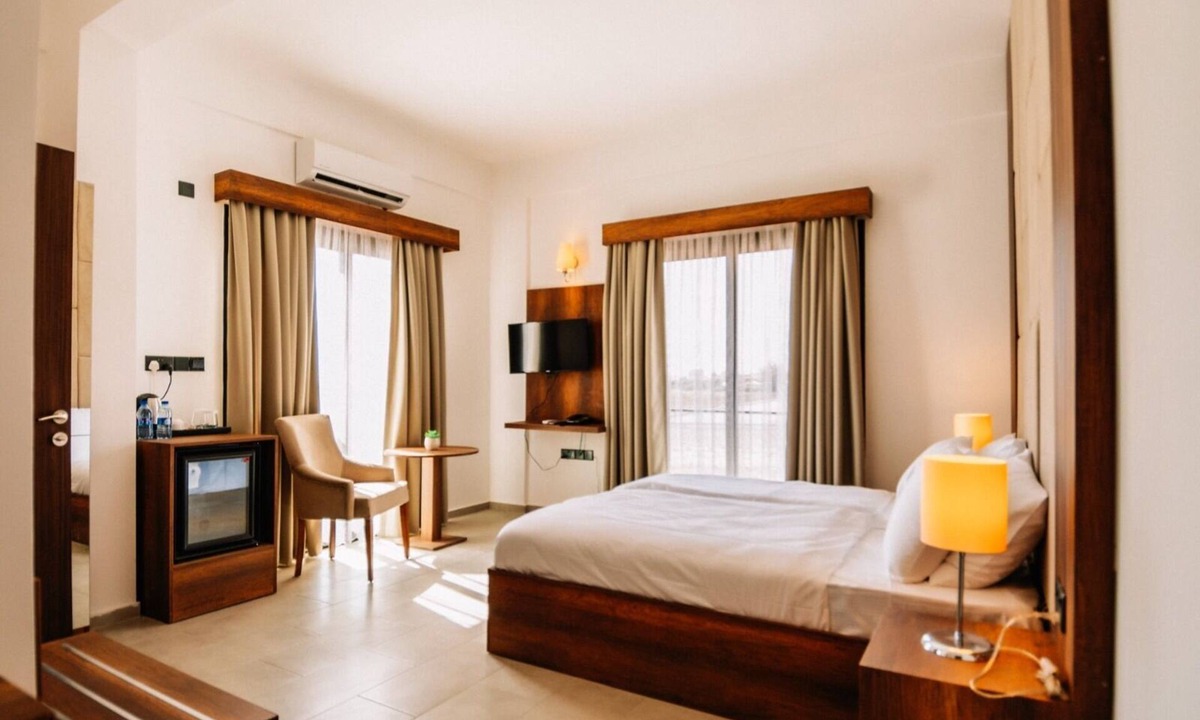 Minareliky Hotel | Cezar's Airport Hotel
