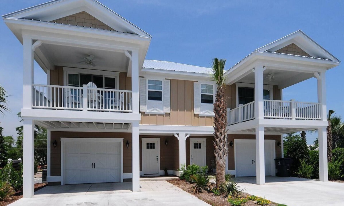 Windy Hill Villa | Charming 2-Bedroom Townhome in the Heart of the Exchange Neighborhood