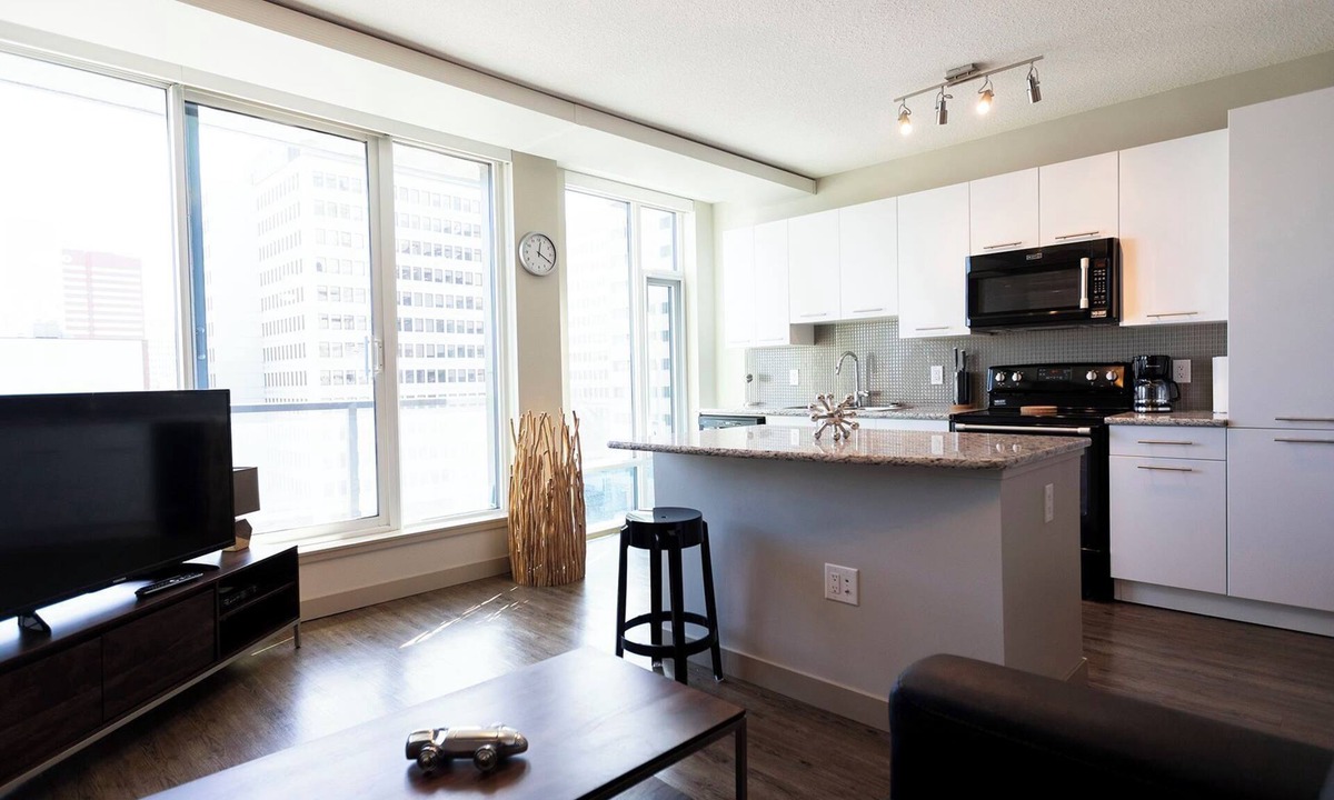 Downtown Edmonton Apartment | Corporate Stays Mayfair Apartments