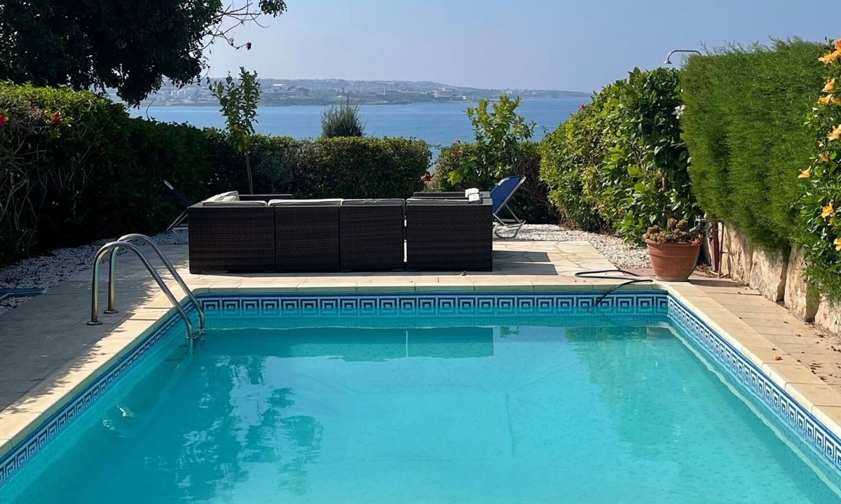 Pegeia Villa | Endless seaviews and private pool - and a stroll to Coral Bay!