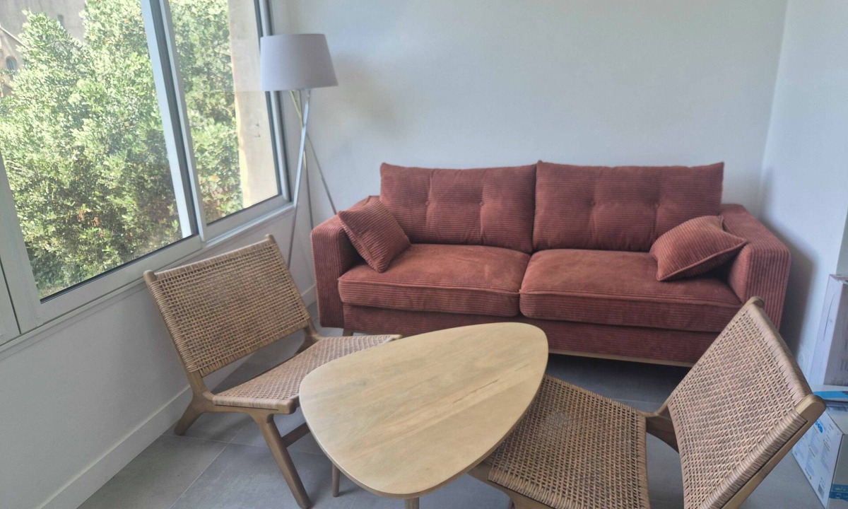 Le Rayol Apartment | Family apartment with terrace near the sea