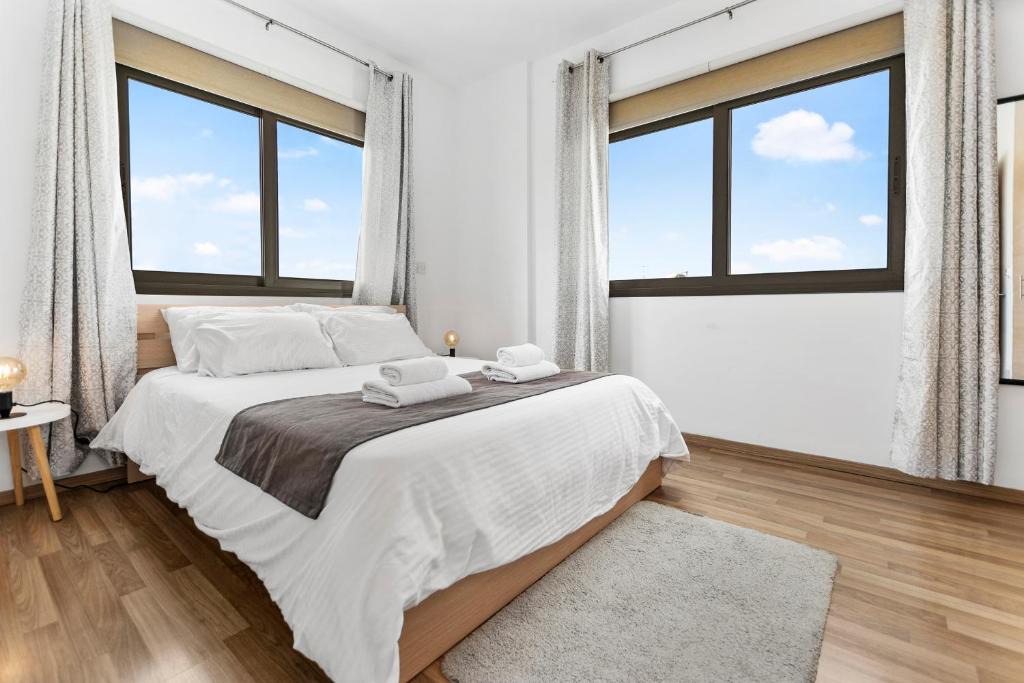 Acropolis Apartment | Glabur Stays - The Nicosia Elite - Exceptional Top Floor Apartment Nicosia City, Welcomes U!
