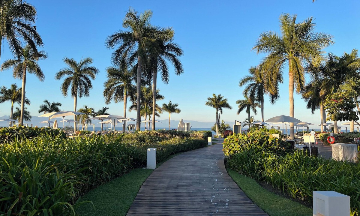 Nuevo Vallarta Hotel | Grand Luxxe Residence 1 Bedroom Loft - Two levels for 4 people!