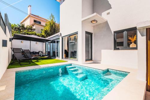 Ajuda Villa | Heated Pool & Sauna Bliss - Luxury 4BR Villa
