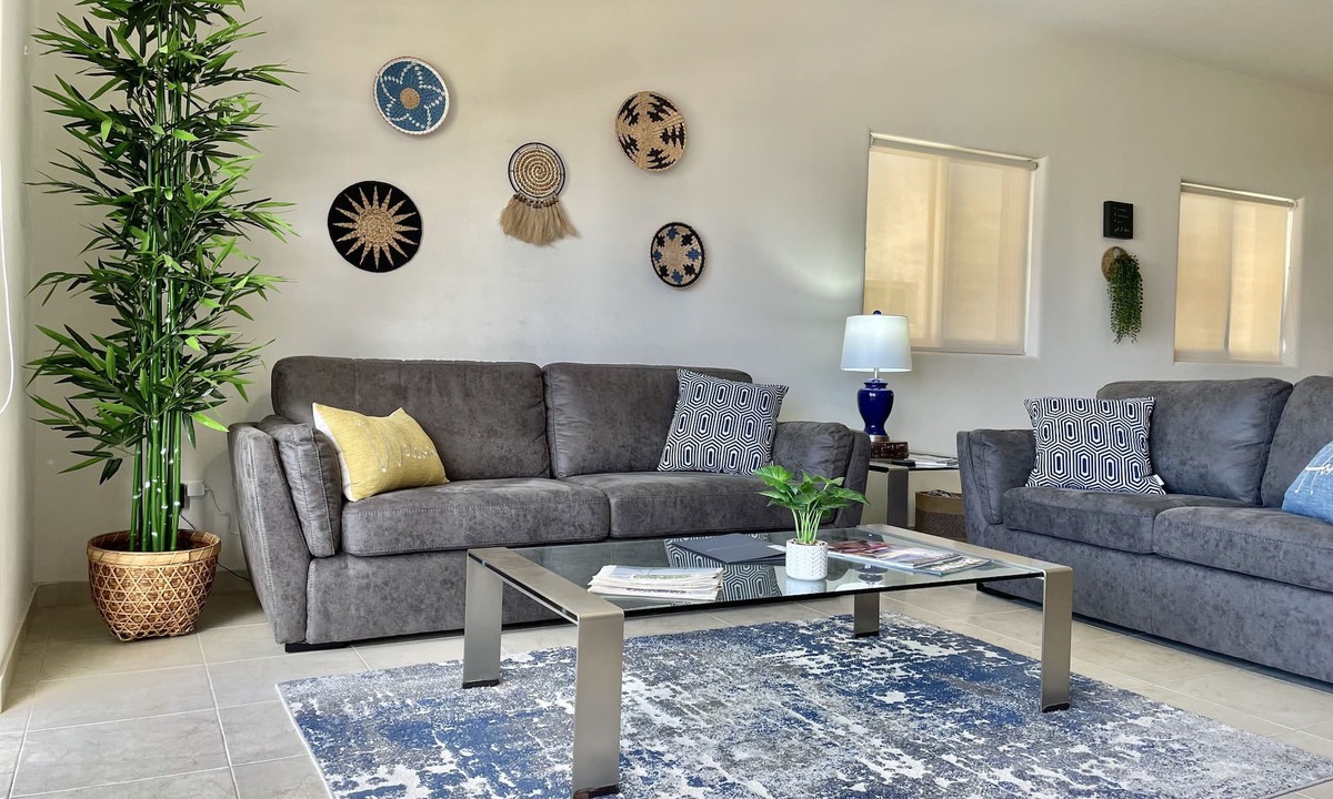 El Tezal Condo | King Bed 2/2 Condo - Newly Furnished - Walk to Beach