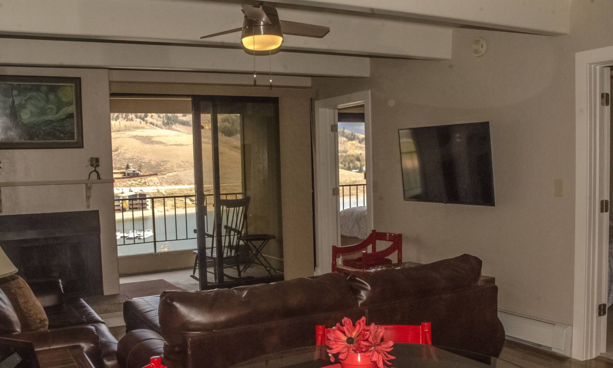 Dillon Condo | Lakeshore in the Heart of the Colorado Rocky Mountains