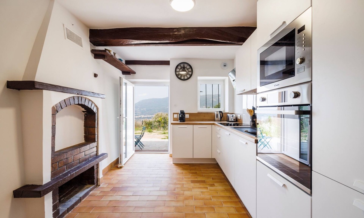 Castagniers Apartment | Le Masage - Appt pour 6 vue montagne