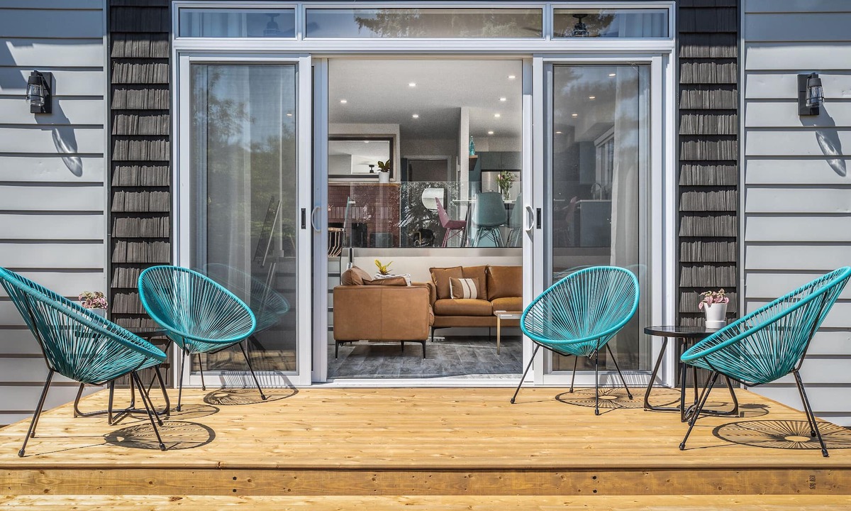 Bloomfield House | Luxury mid-century modern gem!