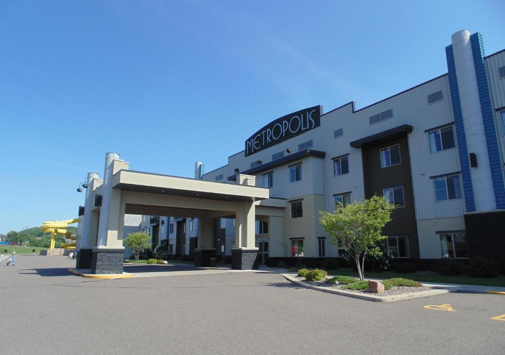 Eau Claire Resort | Metropolis Resort - Eau Claire