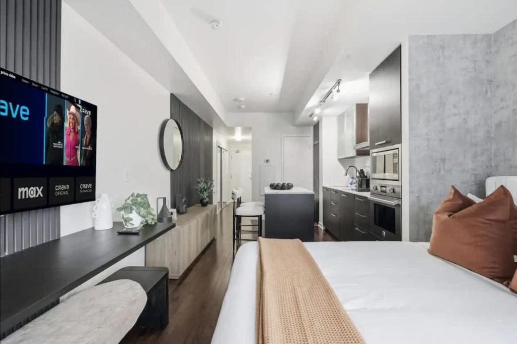 Toronto Entertainment District Apartment | Modern Studio CN Tower Area & Patio