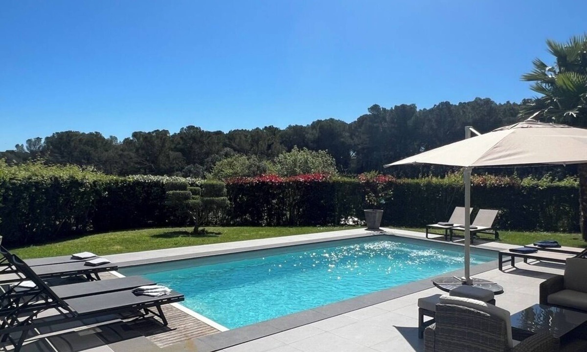 Vallauris Villa | Modern villa, fast WiFi, A/C, pool in private backyard, ideal for fun and work