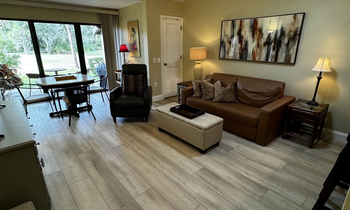 The Meadows Villa | Quaint and classy golf course villa in the Meadows