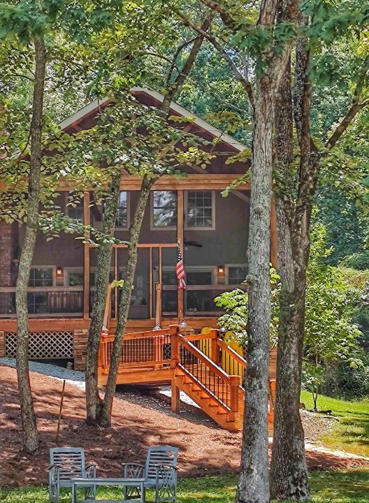 Eatonton Villa | Spectacular porch on Lake Oconee, just a few steps from the water