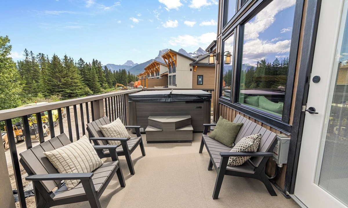 Canmore Villa | Spring Creek Vacations 4 BR Villa TMV24