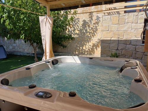Trimiklini House | The River House