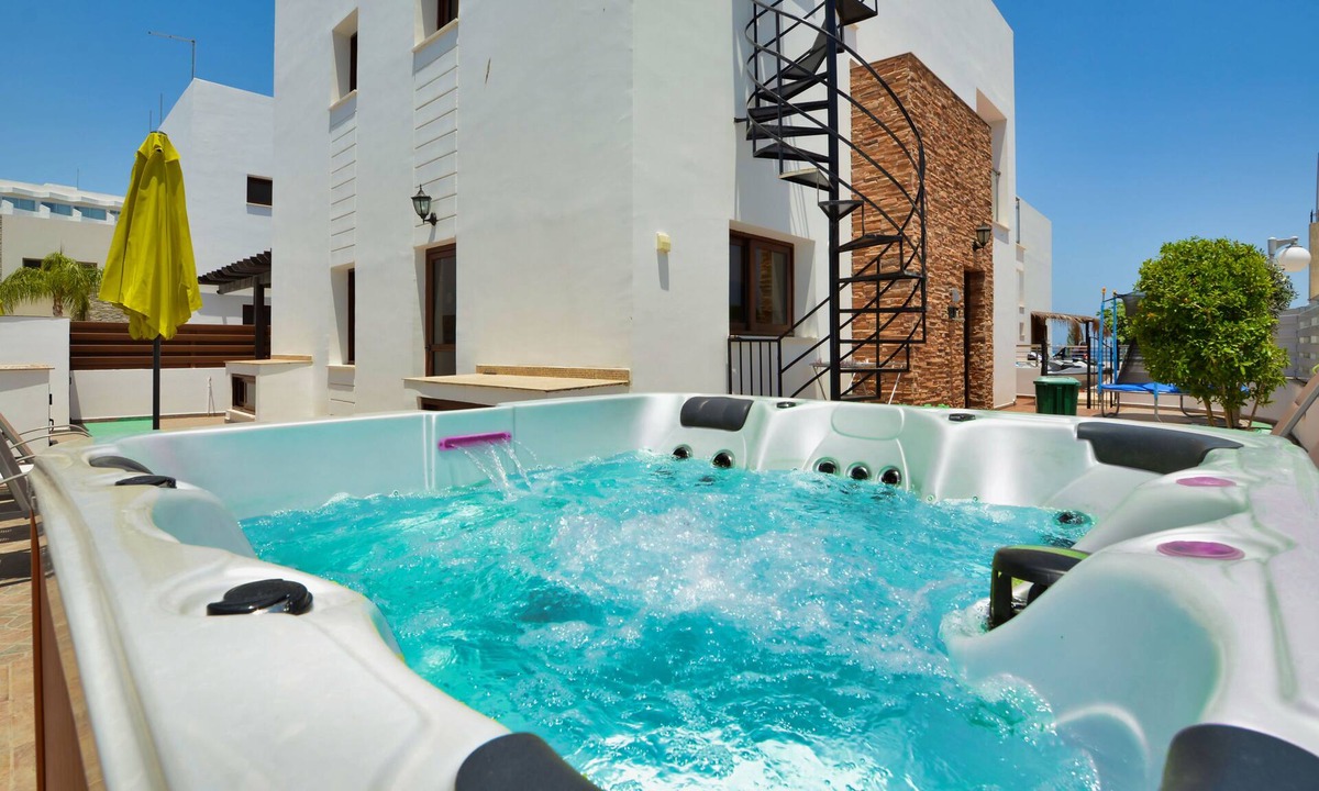Protaras Villa | Villa 08