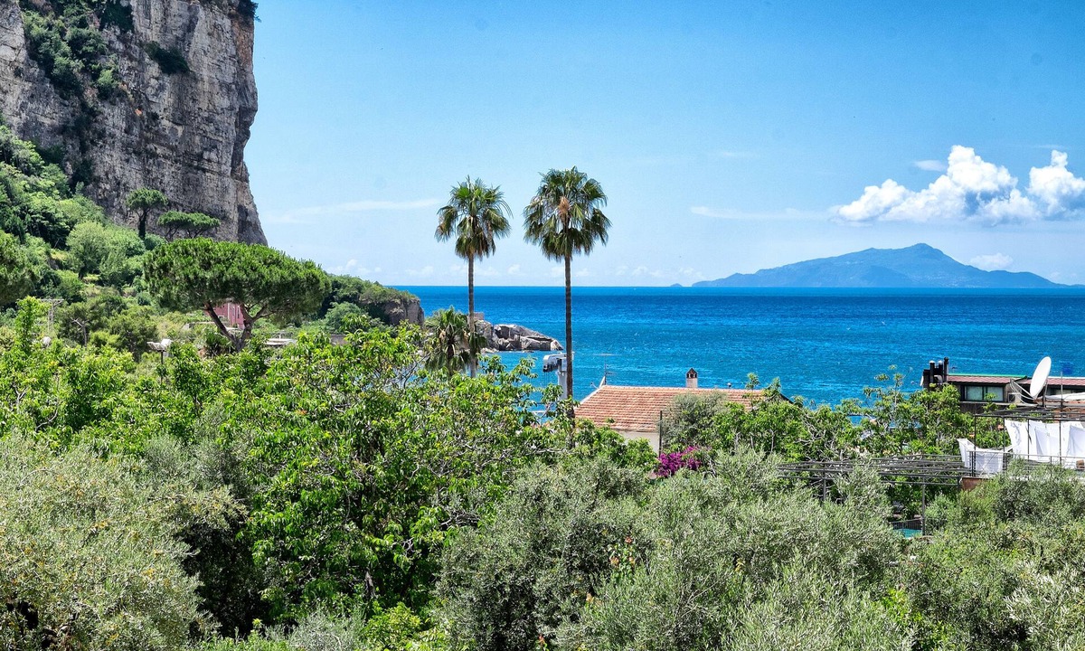 Vico Equense Villa | Villa for Friends & Family reunion, panoramic terrace, garage, garden, 80m sea