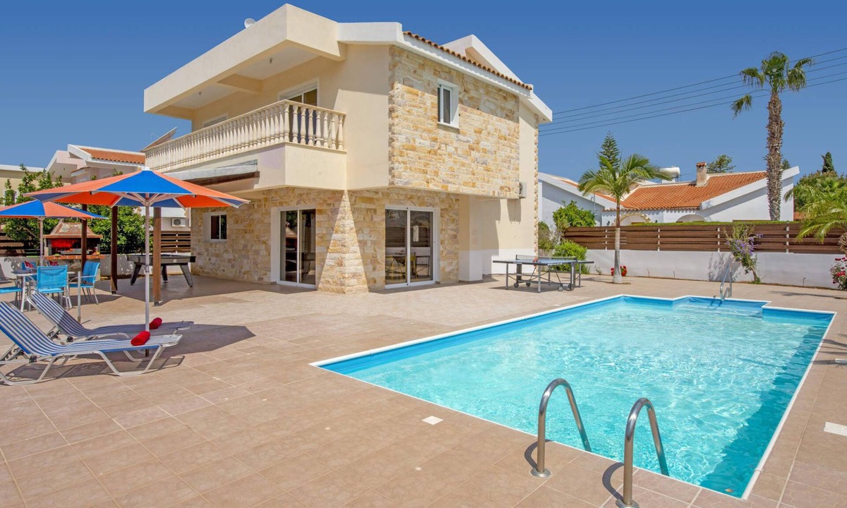 Pegeia Villa | Villa Hera by Villa Plus