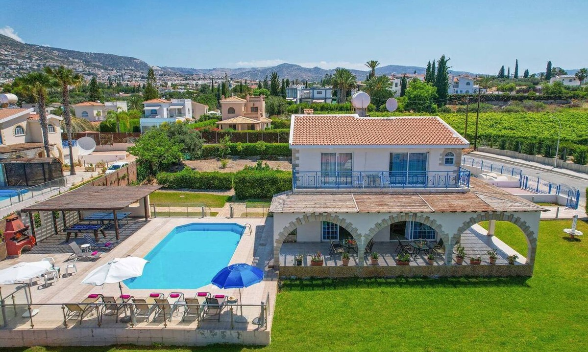 Peyia Town Villa | Villa Joanna Coral Bay by Villa Plus