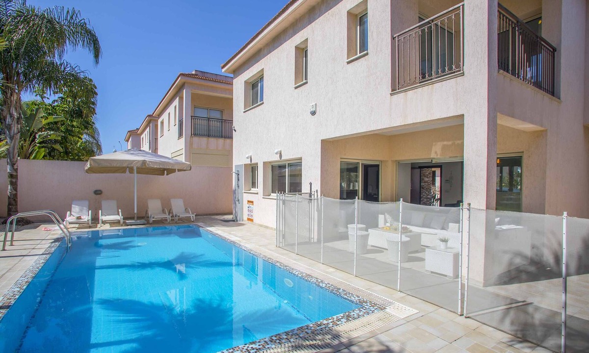 Pernera Villa | Villa Michelle 10 - Three Bedroom Villa, Sleeps 6