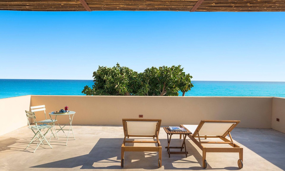 Marina di Modica Villa | Villa with pool, on the sea in Marina di Modica