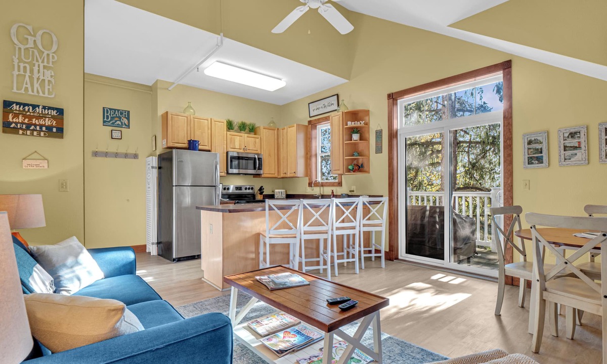 Elkhart Lake Villa | Waterfront and Pool View Condo!