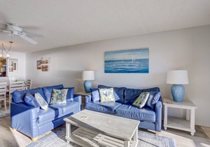112 m² Condo ∙ 2 bedrooms ∙ 6 guests in Madeira Beach