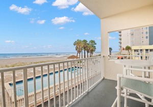 132 m² Condo ∙ 2 bedrooms ∙ 6 guests in Madeira Beach