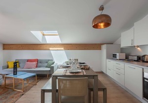 Apartment for 4 pp - top floor, modern, close to center and ski lifts