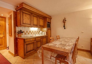 Apartment for 7, ski-in/ski-out, balcony in Morillon