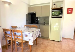 F2 Air-conditioned apartment for 2 to 4 people in Figanières
