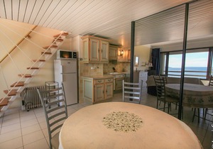 Studio flat with mezzanine on the beach in PORT GRIMAUD