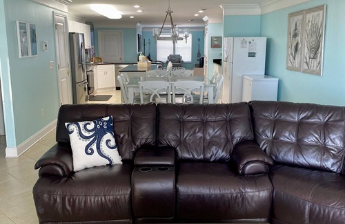 Crescent Beach Villa | 2000sq ft Villa 401, Ocean View steps to the beach, small pool hot tub 4 king bd