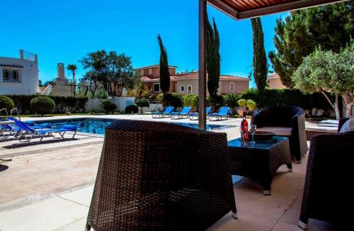 Paphos Villa | 6 bdr villa with TENNIS COURT