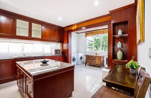 Talat Yai Villa | 6BR Private Heated Indoor Pool Villa in Central Phuket with Airport Pickup
