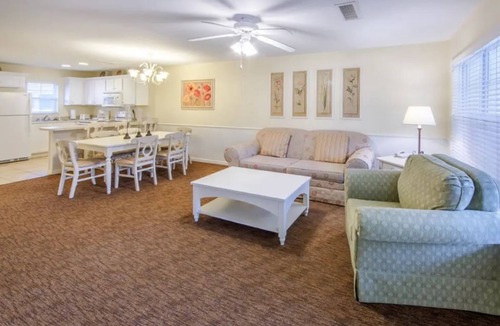 South Lee Villa | 7 nights in our 1 br, full kitchen villa. Only 110 per night