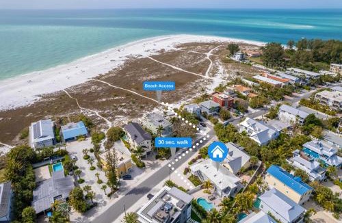 Anna Maria Villa | Approx 40 steps to beach entrance of Anna Maria beach