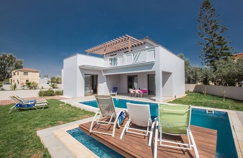 Ayia Napa Villa | Ayia Napa Satin Villa SVD2 - sleeps 6 guests in 3 bedrooms