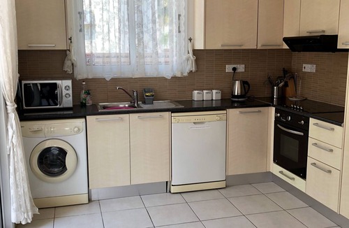 Pernera Villa | BEAUTIFUL 2 BED VILLA, PRIVATE POOL, WIFI, CLOSE TO BEACH/MARINA SHOPS & BARS