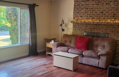 Bellingham House | Beautiful 2BR/2BA Spacious Home in an Amazing Location - Rare Gem!