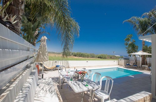 Pernera Villa | Beautiful 5 Star Holiday Villa in a Prime Location in Protaras