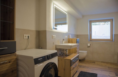Heitlern Apartment | Beautiful basement apartment "Alpennest" in a quiet and idyllic location